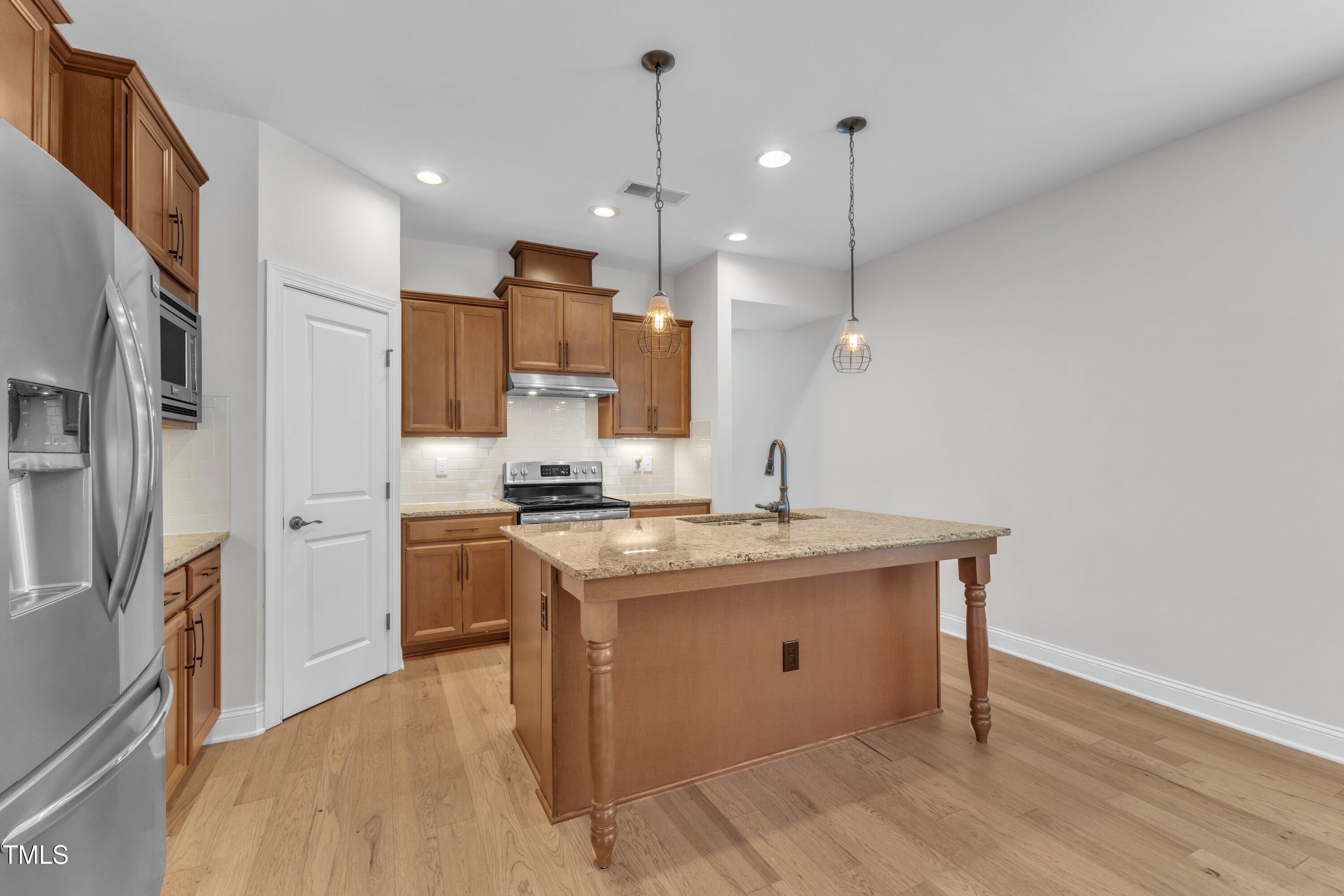 Durham, North Carolina, 27703, United States, 2 Bedrooms Bedrooms, ,2 BathroomsBathrooms,Residential,For Sale,1882419