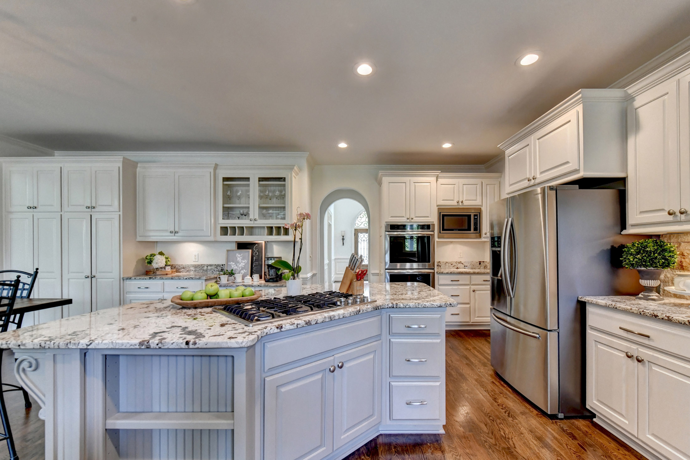  Stunning, Fully Renovated Glen Abbey Home Nestled in the Heart of Alpharetta - 物件實景