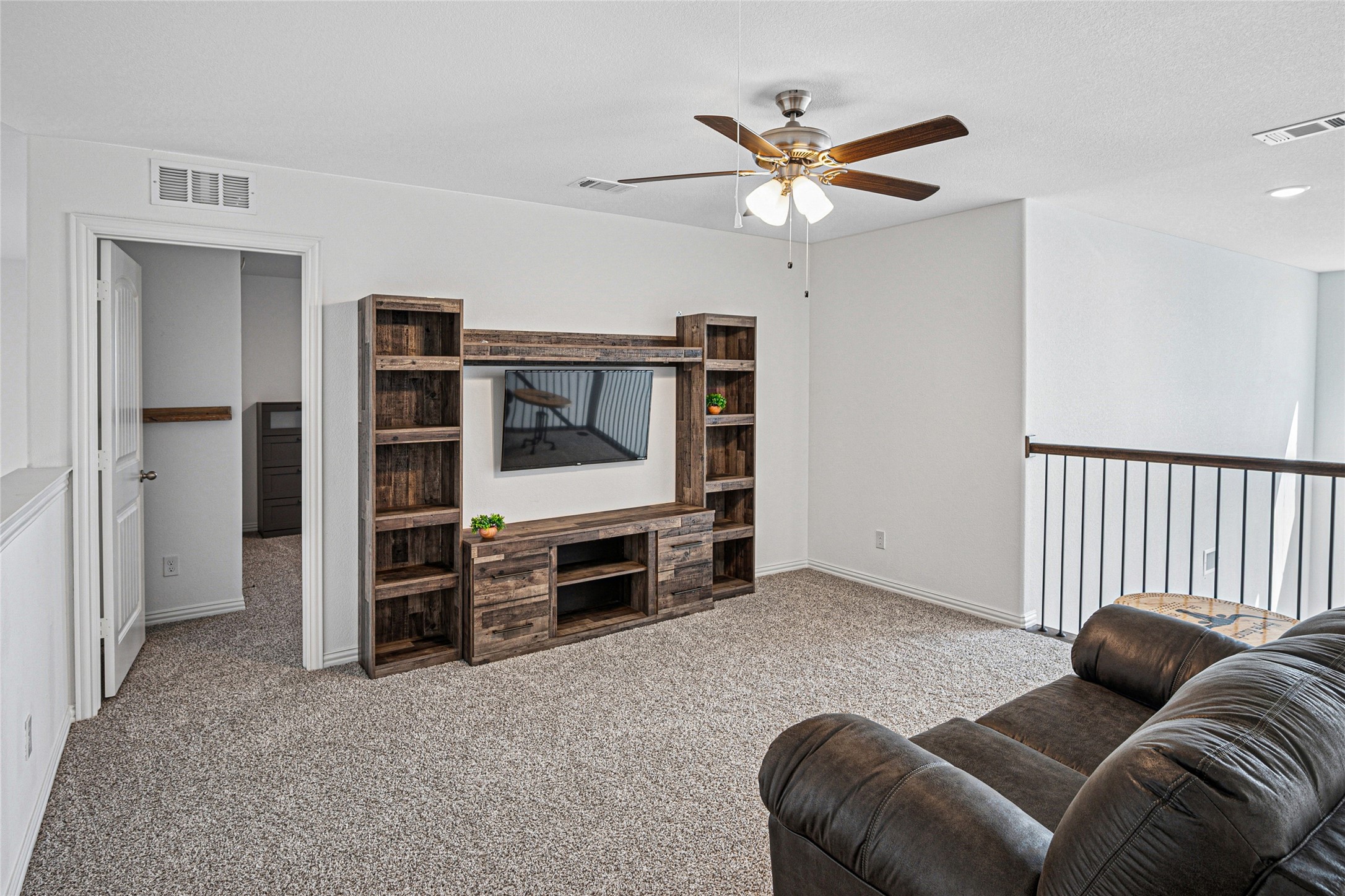 Rhome, Texas, 76078, United States, 4 Bedrooms Bedrooms, ,4 BathroomsBathrooms,Residential,For Sale,1746060