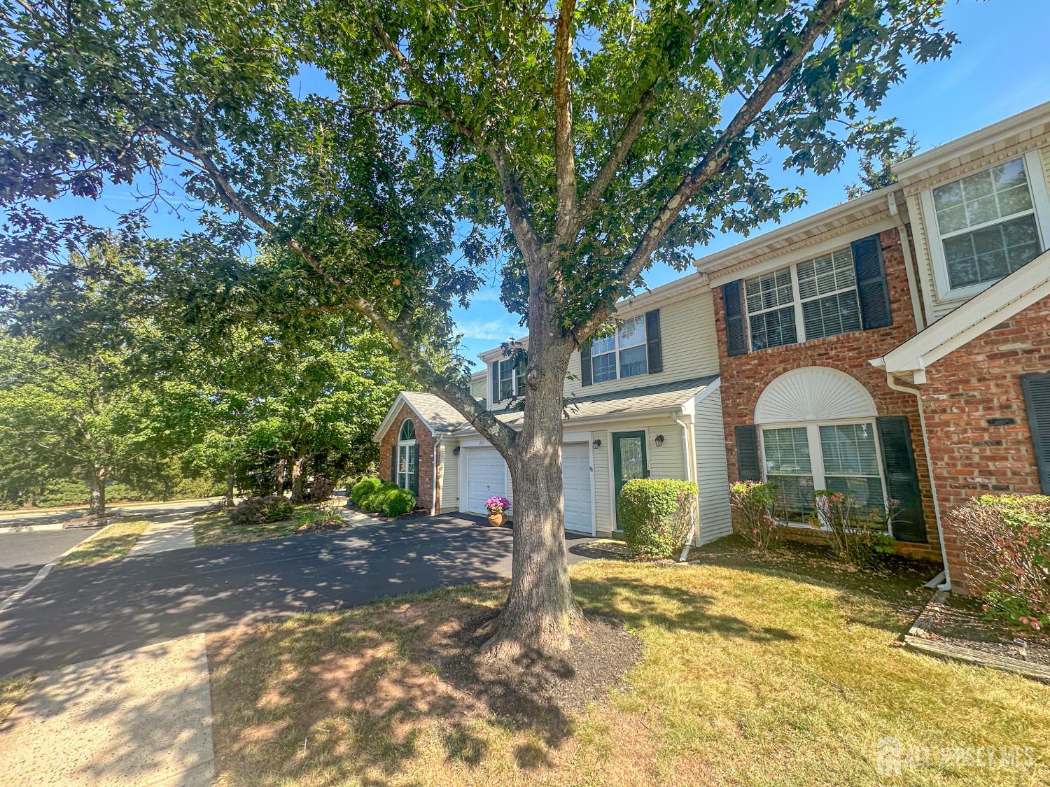 Franklin Twsp, New Jersey, 08873, United States, 3 Bedrooms Bedrooms, ,3 BathroomsBathrooms,Residential,For Sale,1942876