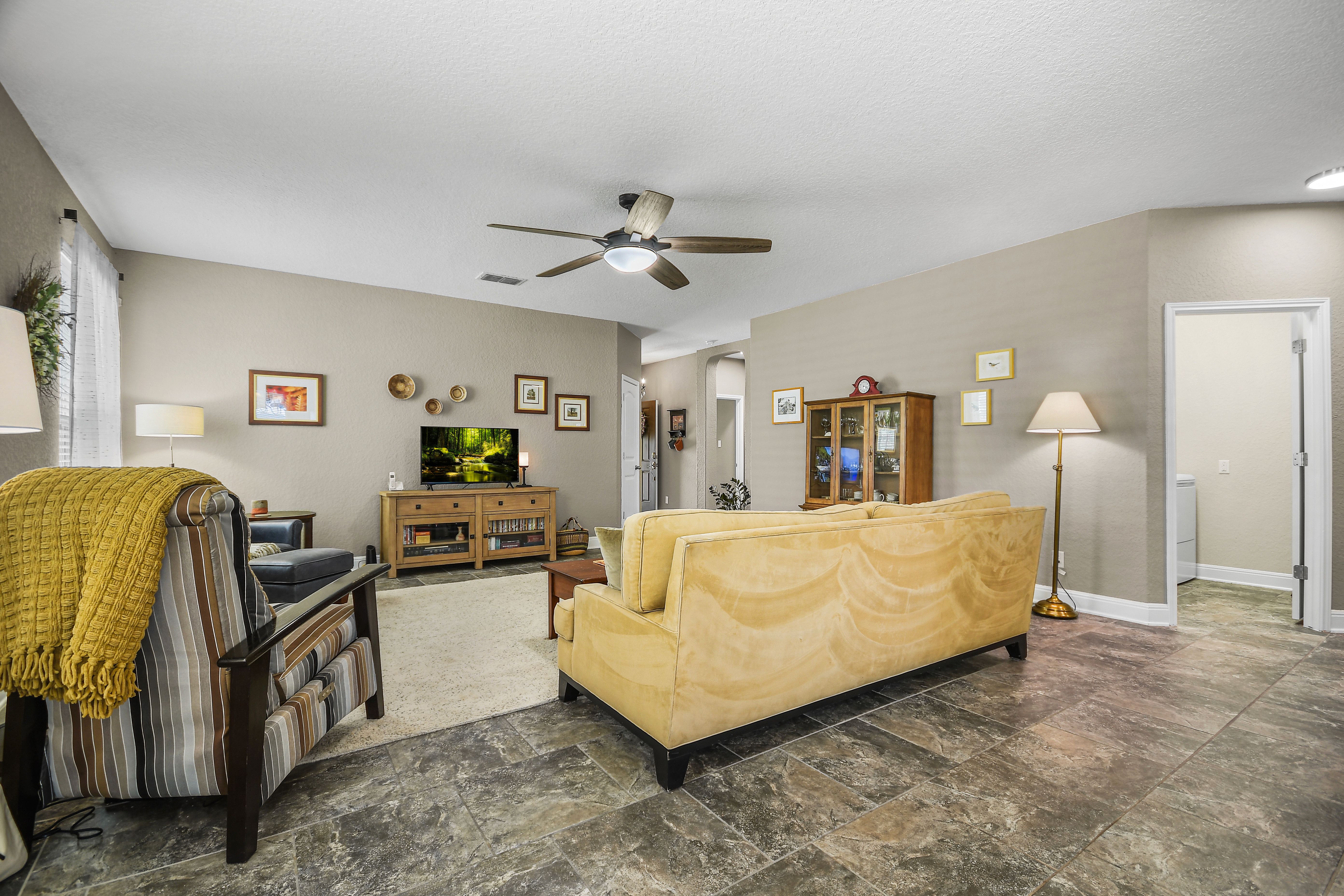  Beautifully Maintained One-Story Retreat in Wortham Oaks - 物件實景