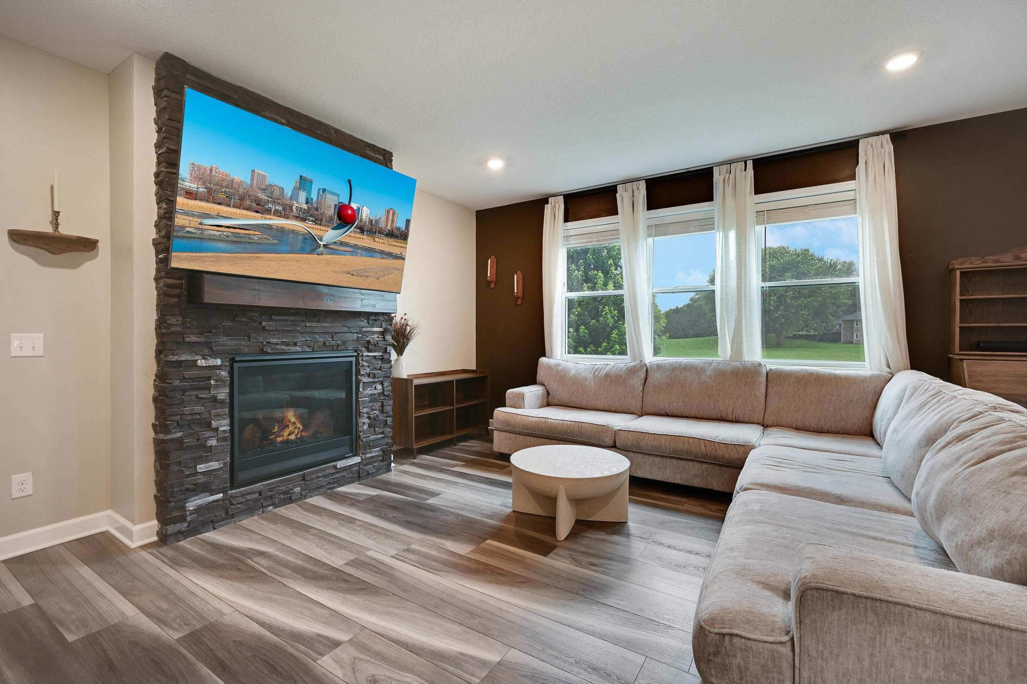 Rosemount, Minnesota, 55068, United States, 4 Bedrooms Bedrooms, ,4 BathroomsBathrooms,Residential,For Sale,1882599
