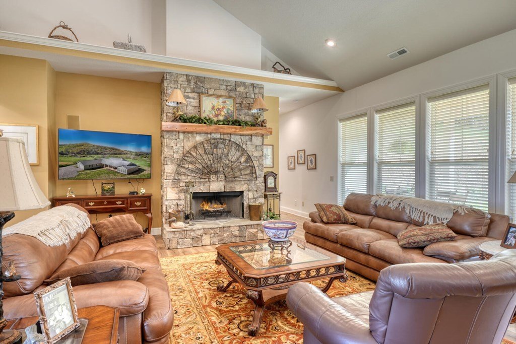 Hayesville, North Carolina, 29804, United States, 3 Bedrooms Bedrooms, ,3 BathroomsBathrooms,Residential,For Sale,1983718