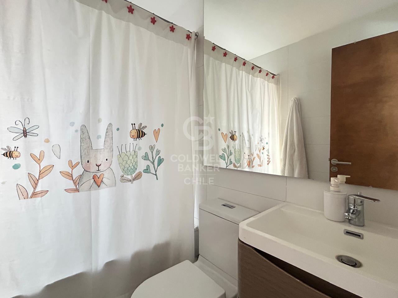 Lo Barnechea, Chile, 4 Bedrooms Bedrooms, ,5 BathroomsBathrooms,Residential,For Sale,1956171