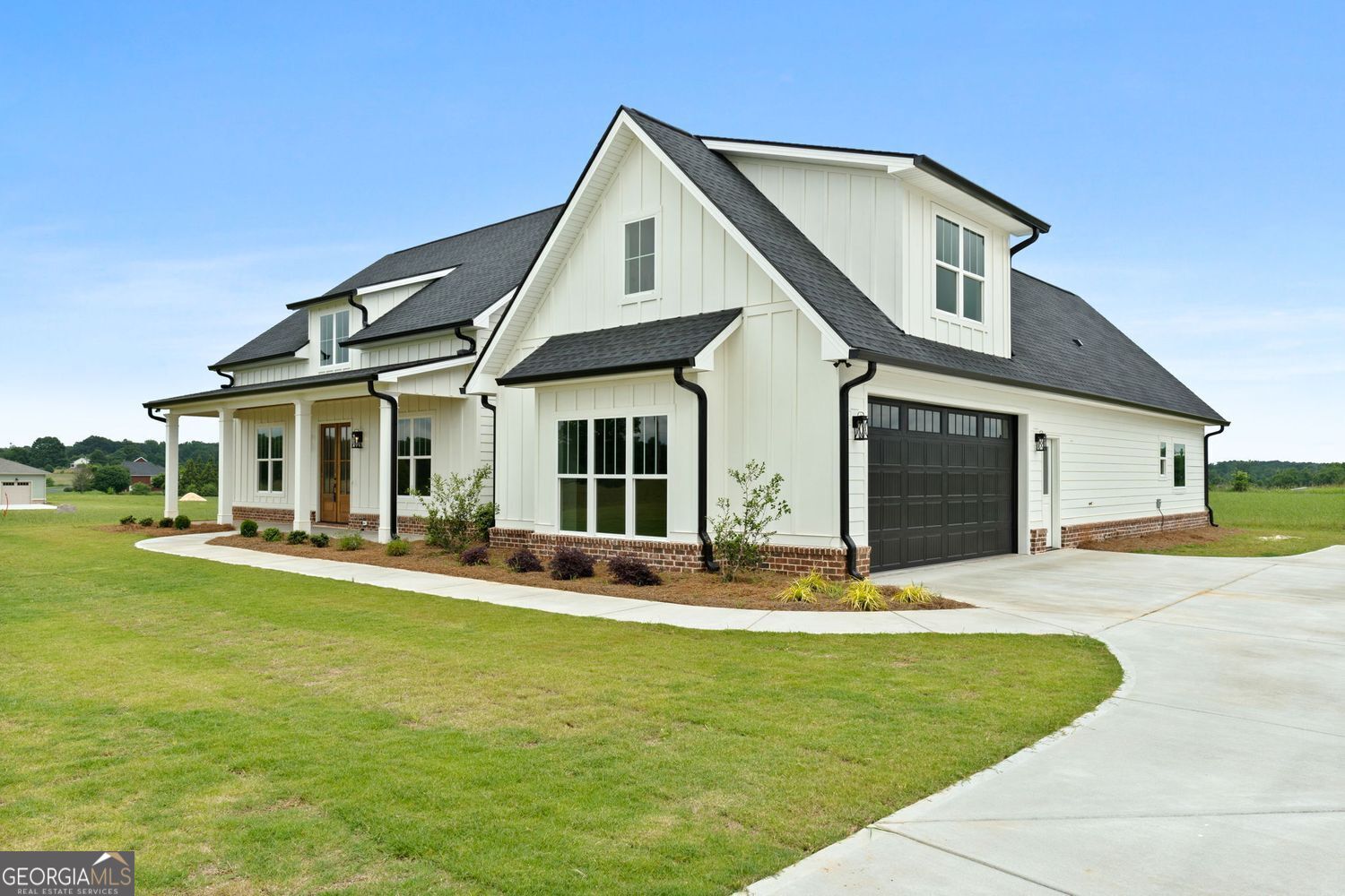 Barnesville, Georgia, 30204, United States, 4 Bedrooms Bedrooms, ,4 BathroomsBathrooms,Residential,For Sale,1859101