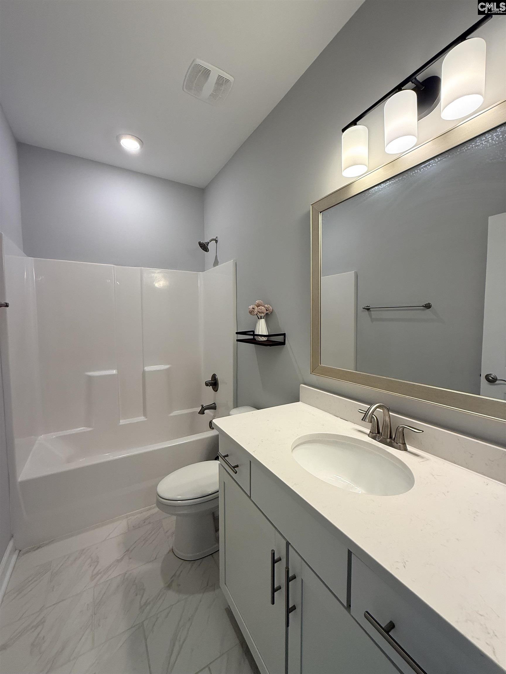 Chapin, South Carolina, 29036, United States, 5 Bedrooms Bedrooms, ,4 BathroomsBathrooms,Residential,For Sale,1984987