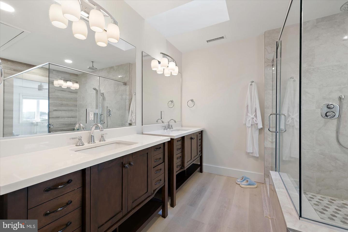 Ocean City, Maryland, 21842, United States, 3 Bedrooms Bedrooms, ,4 BathroomsBathrooms,Residential,For Sale,1986506