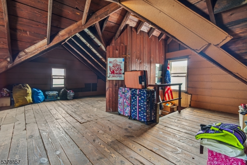 Belleville Twp., New Jersey, 07109, United States, 4 Bedrooms Bedrooms, ,2 BathroomsBathrooms,Residential,For Sale,1988338