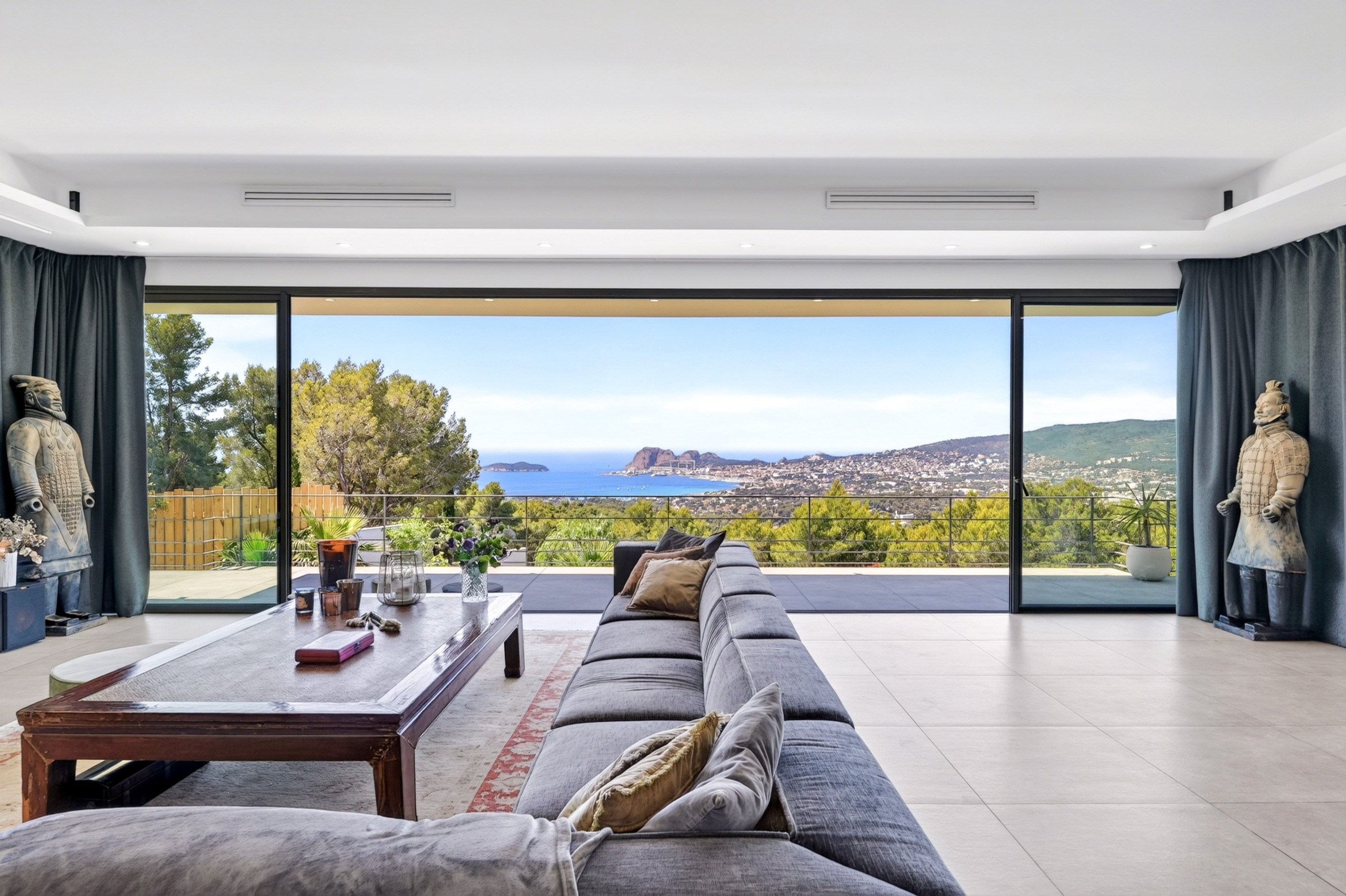  Ceyreste – Contemporary Villa with Exceptional Sea View, Expansive Garden - 物件實景