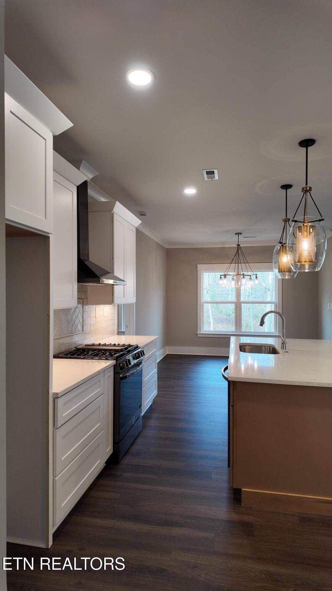 Loudon, Tennessee, 37774, United States, 4 Bedrooms Bedrooms, ,3 BathroomsBathrooms,Residential,For Sale,1981899