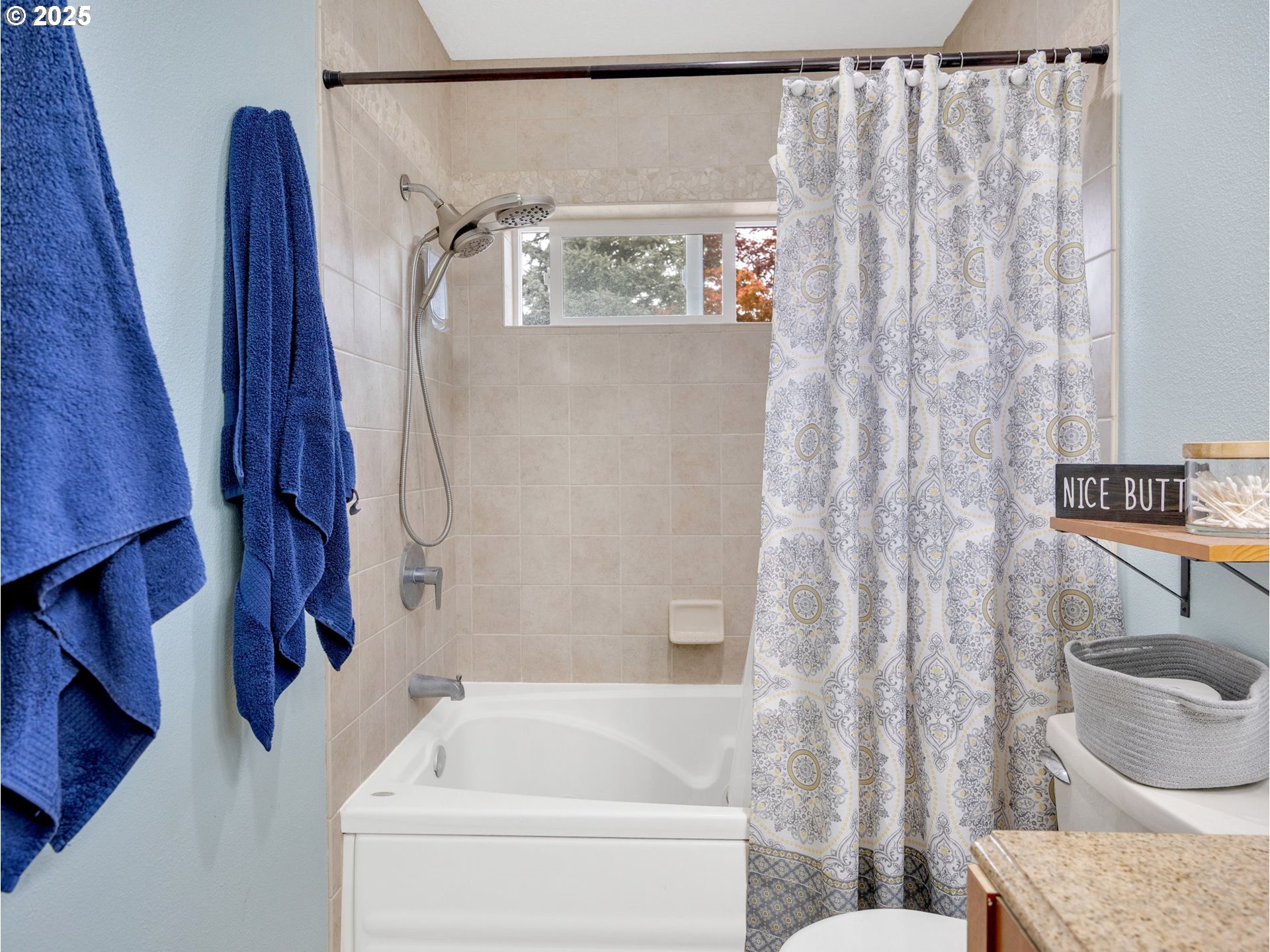 Troutdale, Oregon, 97060, United States, 3 Bedrooms Bedrooms, ,2 BathroomsBathrooms,Residential,For Sale,1984024