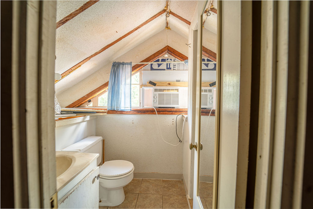 Pensacola, Florida, 32502, United States, 3 Bedrooms Bedrooms, ,2 BathroomsBathrooms,Residential,For Sale,1979545