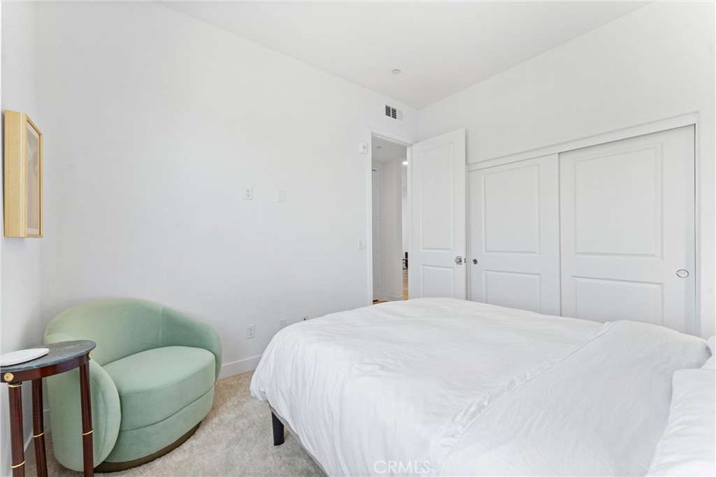 Irvine, California, 92618, United States, 2 Bedrooms Bedrooms, ,2 BathroomsBathrooms,Residential,For Sale,1988212