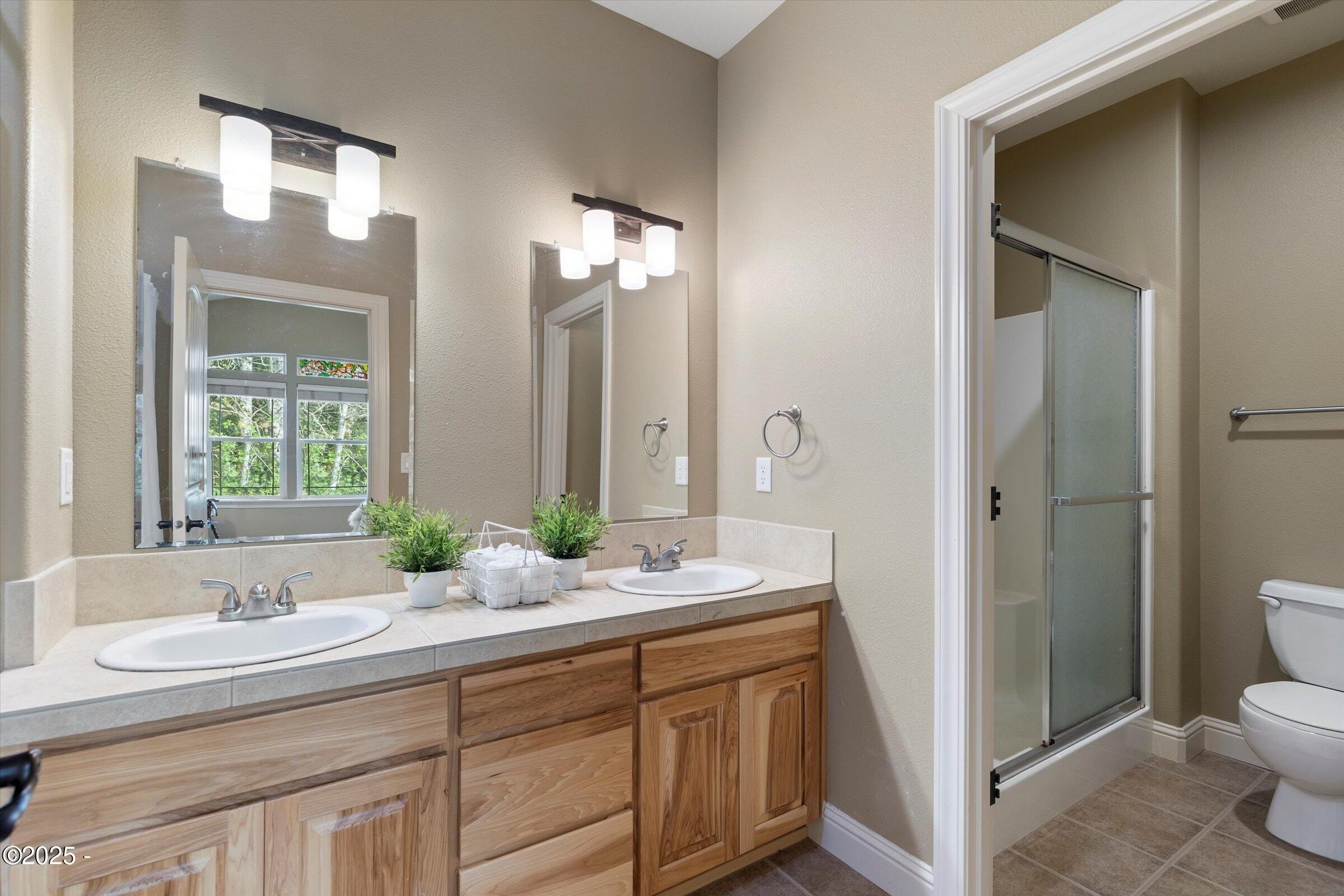 Lincoln City, Oregon, 97367, United States, 3 Bedrooms Bedrooms, ,Residential,For Sale,1941773