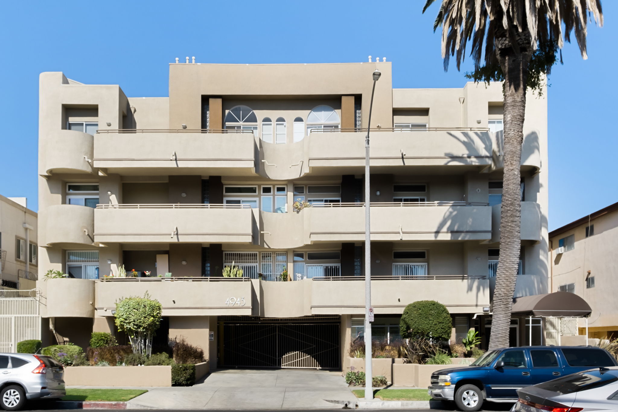  4943 Rosewood Ave - 物件實景