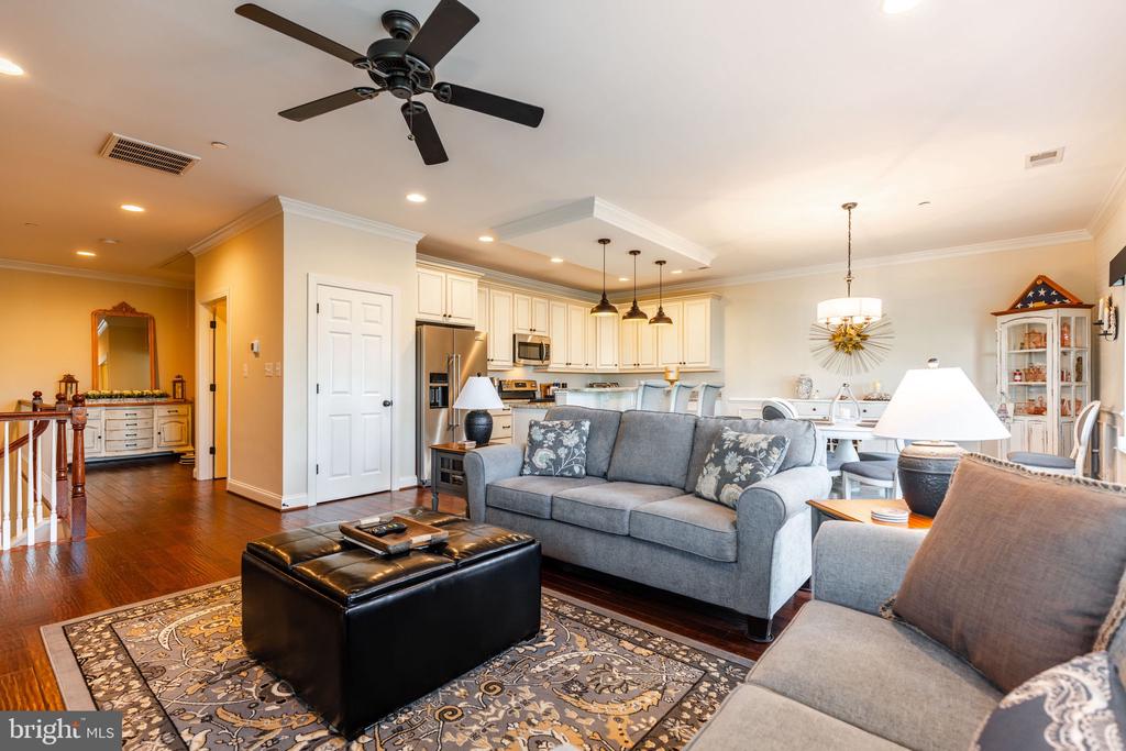 Chestertown, Maryland, 21620, United States, 2 Bedrooms Bedrooms, ,3 BathroomsBathrooms,Residential,For Sale,1949914