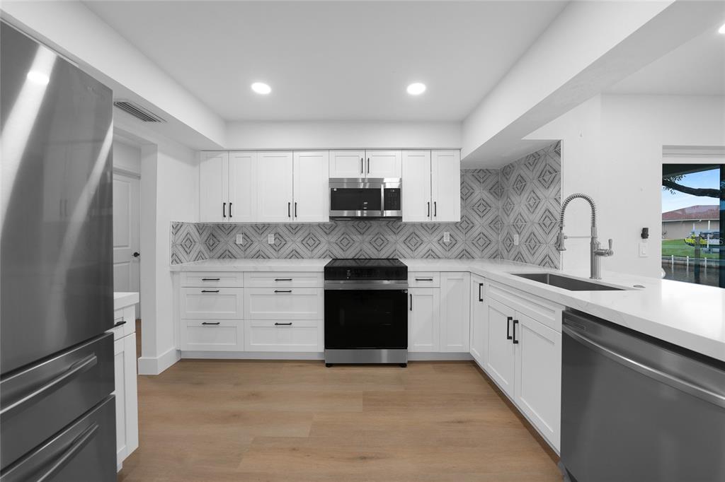 Englewood, Florida, 34223, United States, 2 Bedrooms Bedrooms, ,2 BathroomsBathrooms,Residential,For Sale,1983617