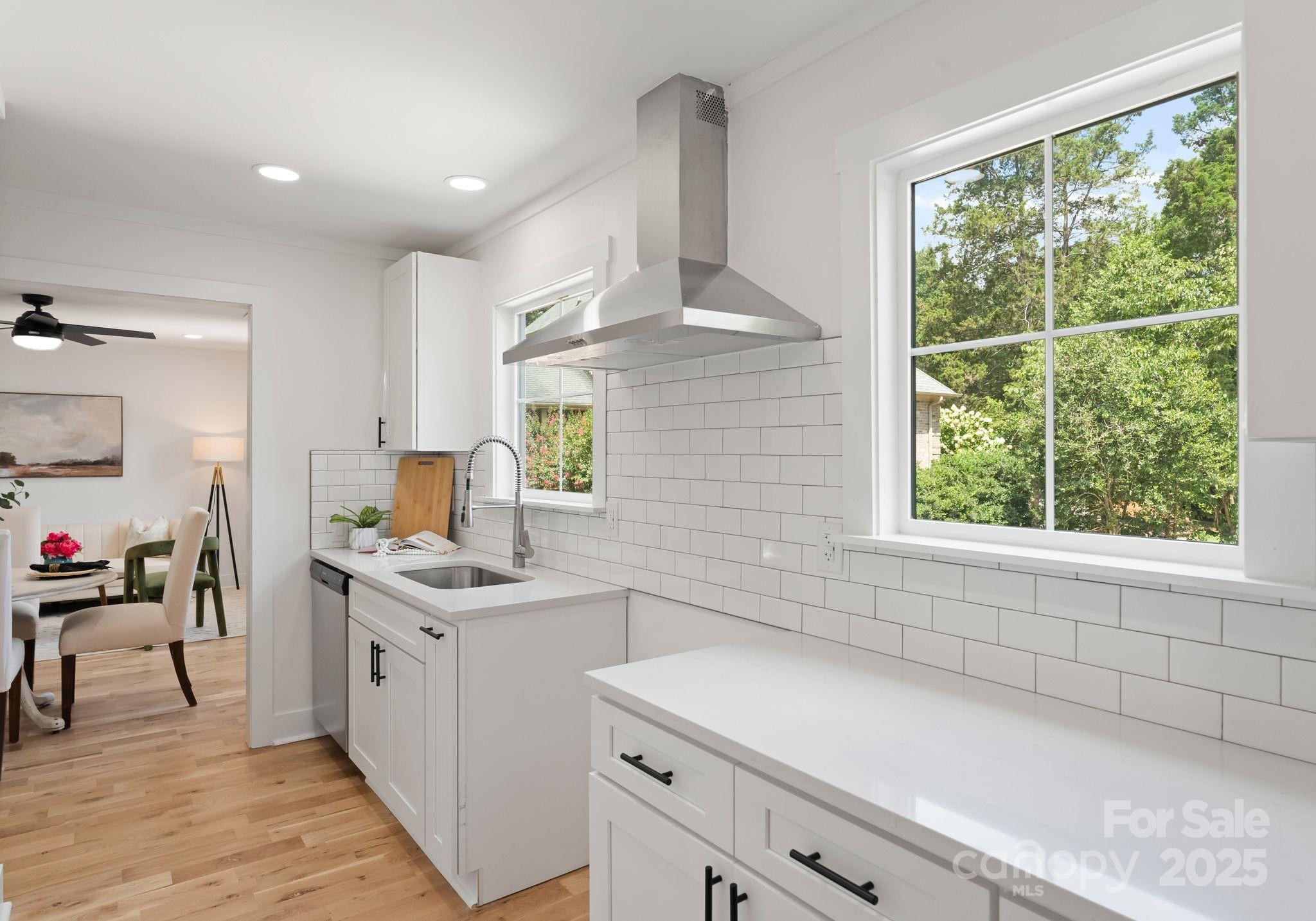 Charlotte, North Carolina, 28226, United States, 6 Bedrooms Bedrooms, ,5 BathroomsBathrooms,Residential,For Sale,1901811