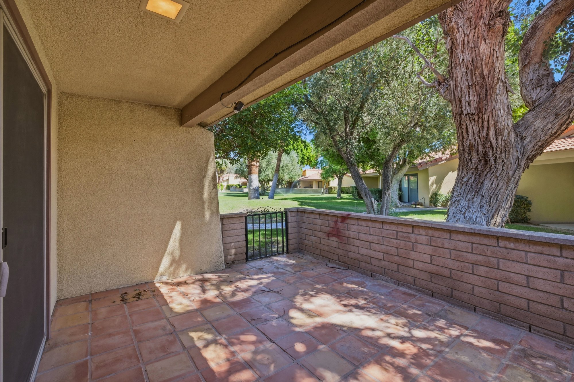  Mid-Century Fixer in Palm Springs Country Club - 物件實景