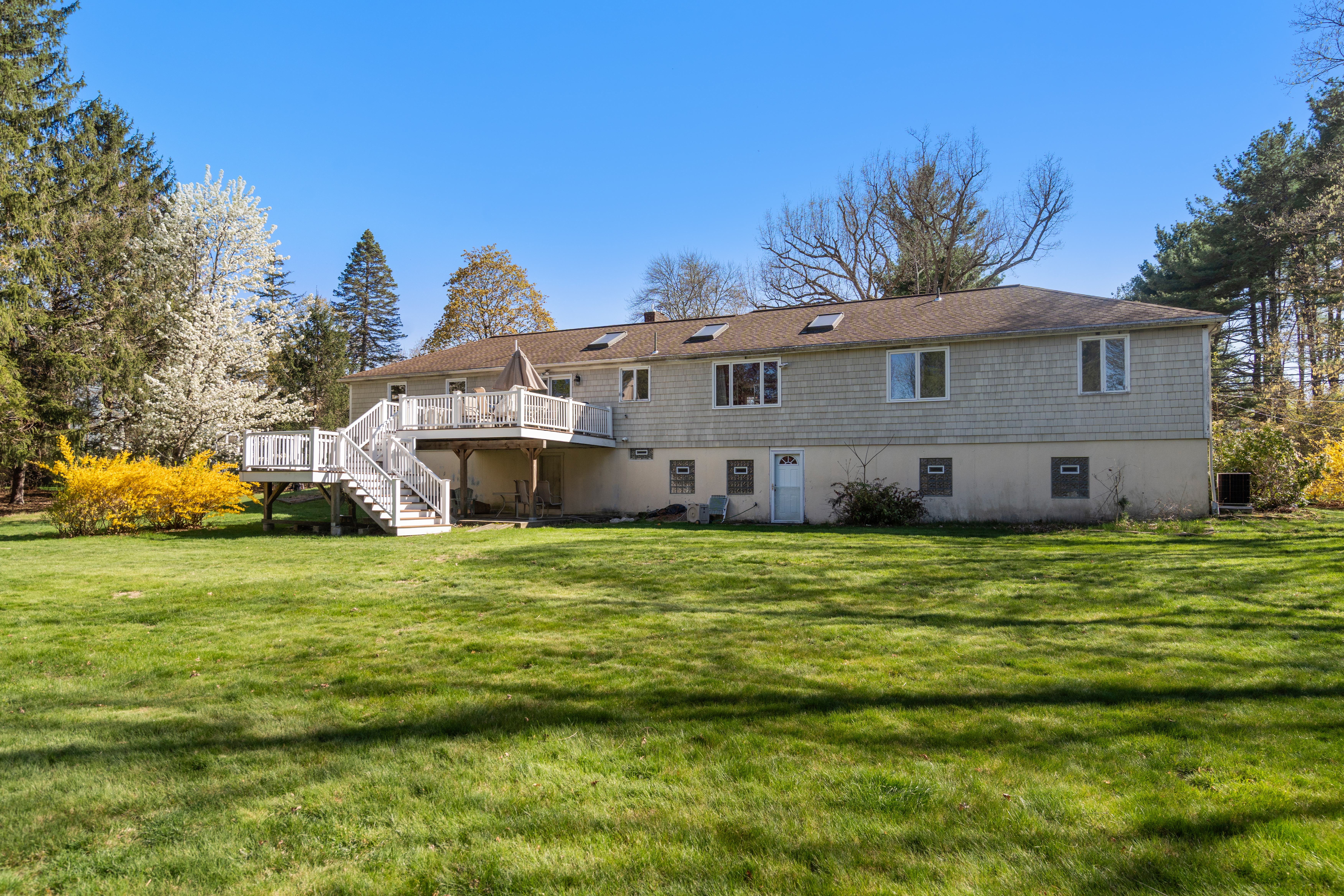 424 Central, Holliston, MA, 01746 - 物件實景
