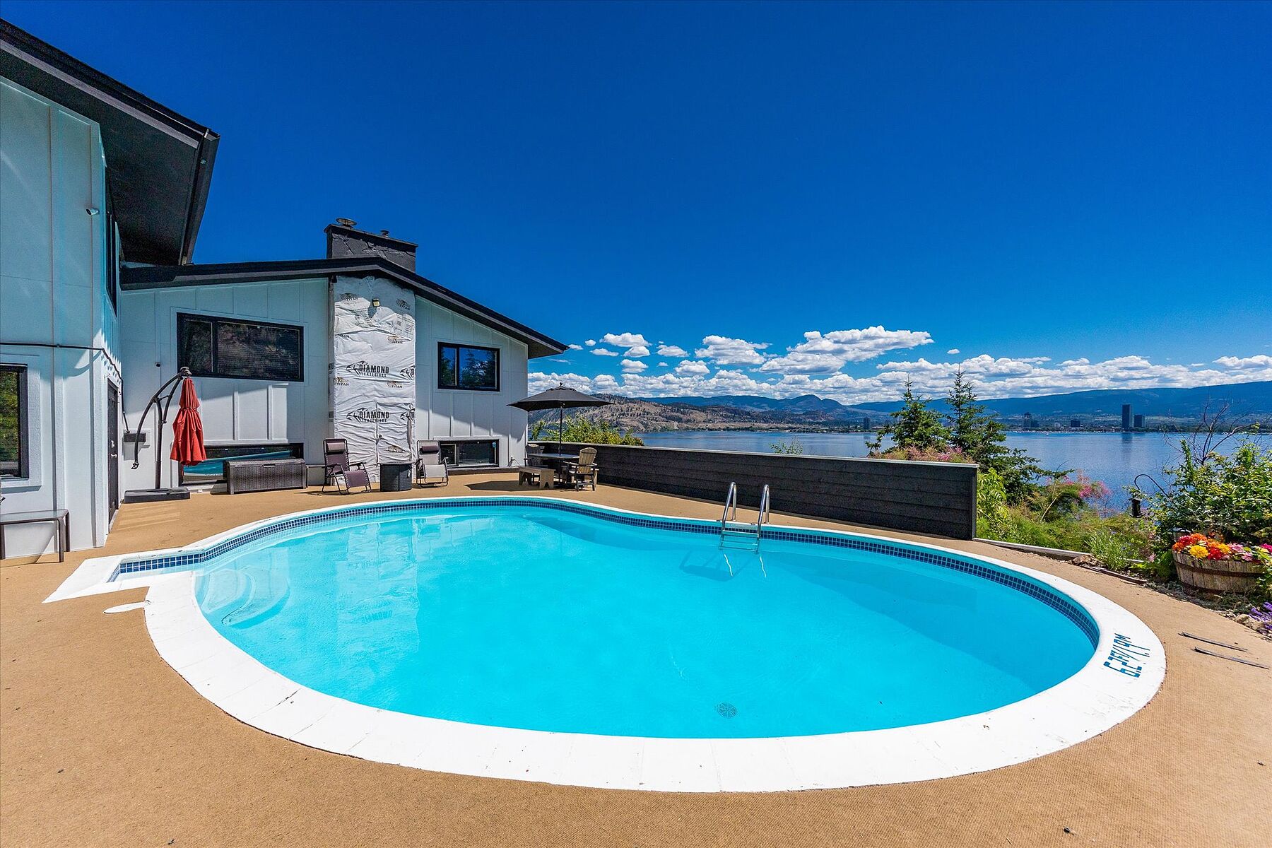  Timeless Design with a Pool - 物件實景