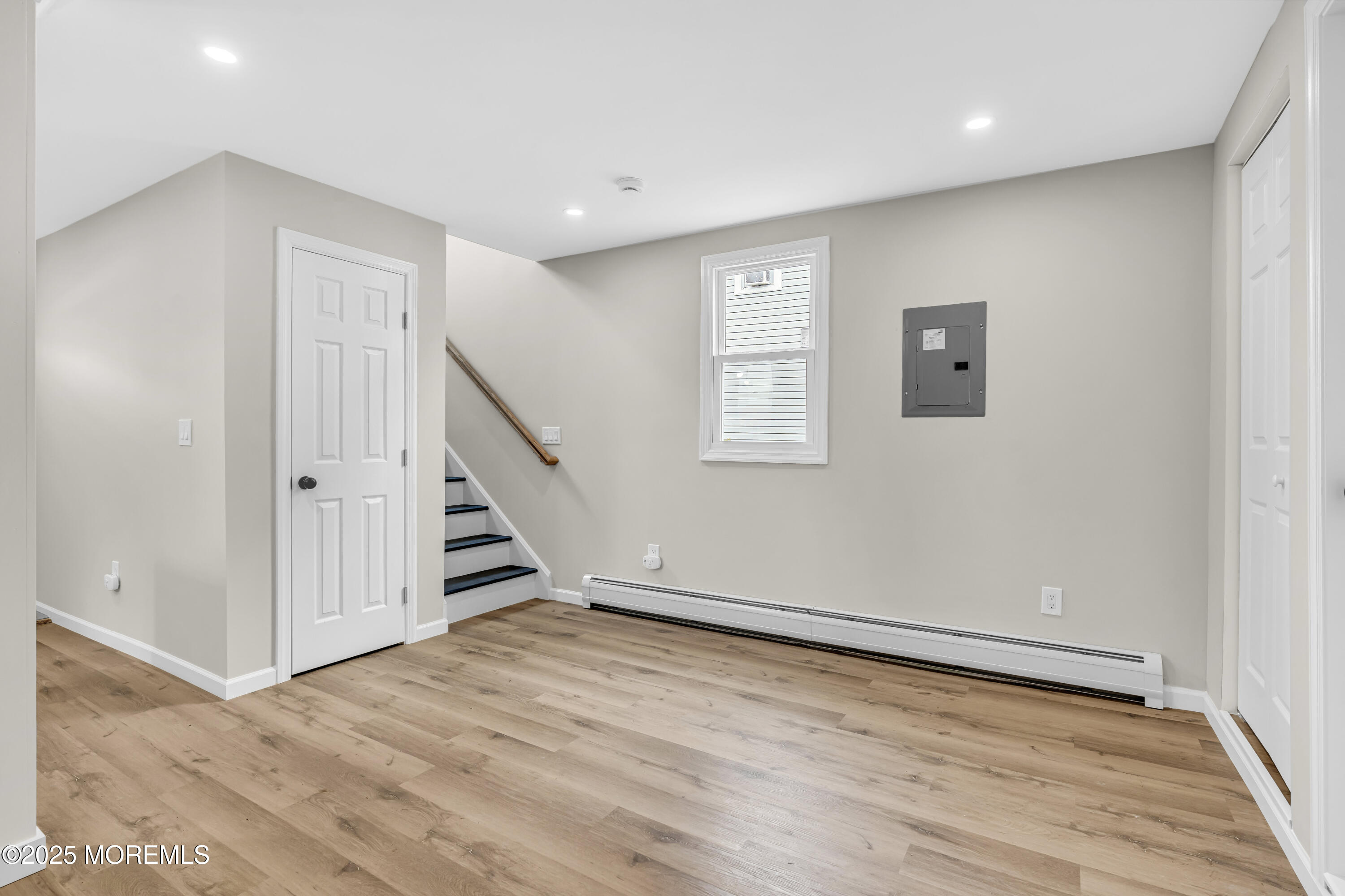Keansburg, New Jersey, 07734, United States, ,Residential,For Sale,1936883