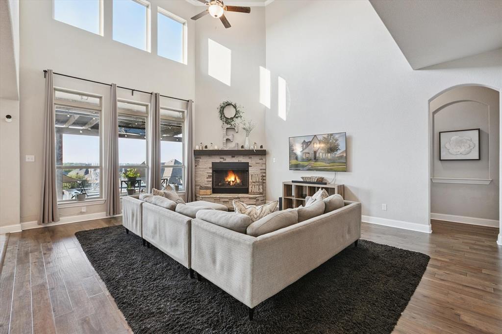 Burleson, Texas, 76028, United States, 5 Bedrooms Bedrooms, ,4 BathroomsBathrooms,Residential,For Sale,1930718