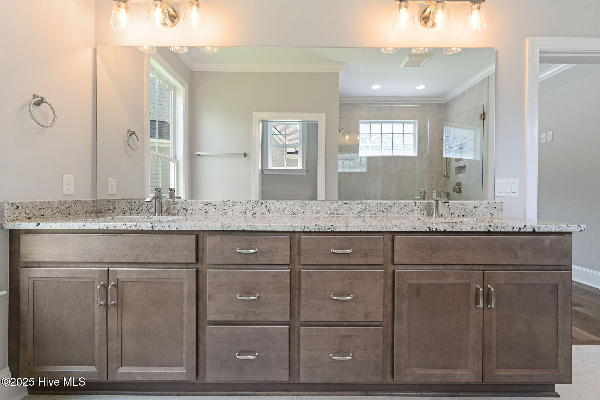 Leland, North Carolina, 28451, United States, 3 Bedrooms Bedrooms, ,4 BathroomsBathrooms,Residential,For Sale,1805134