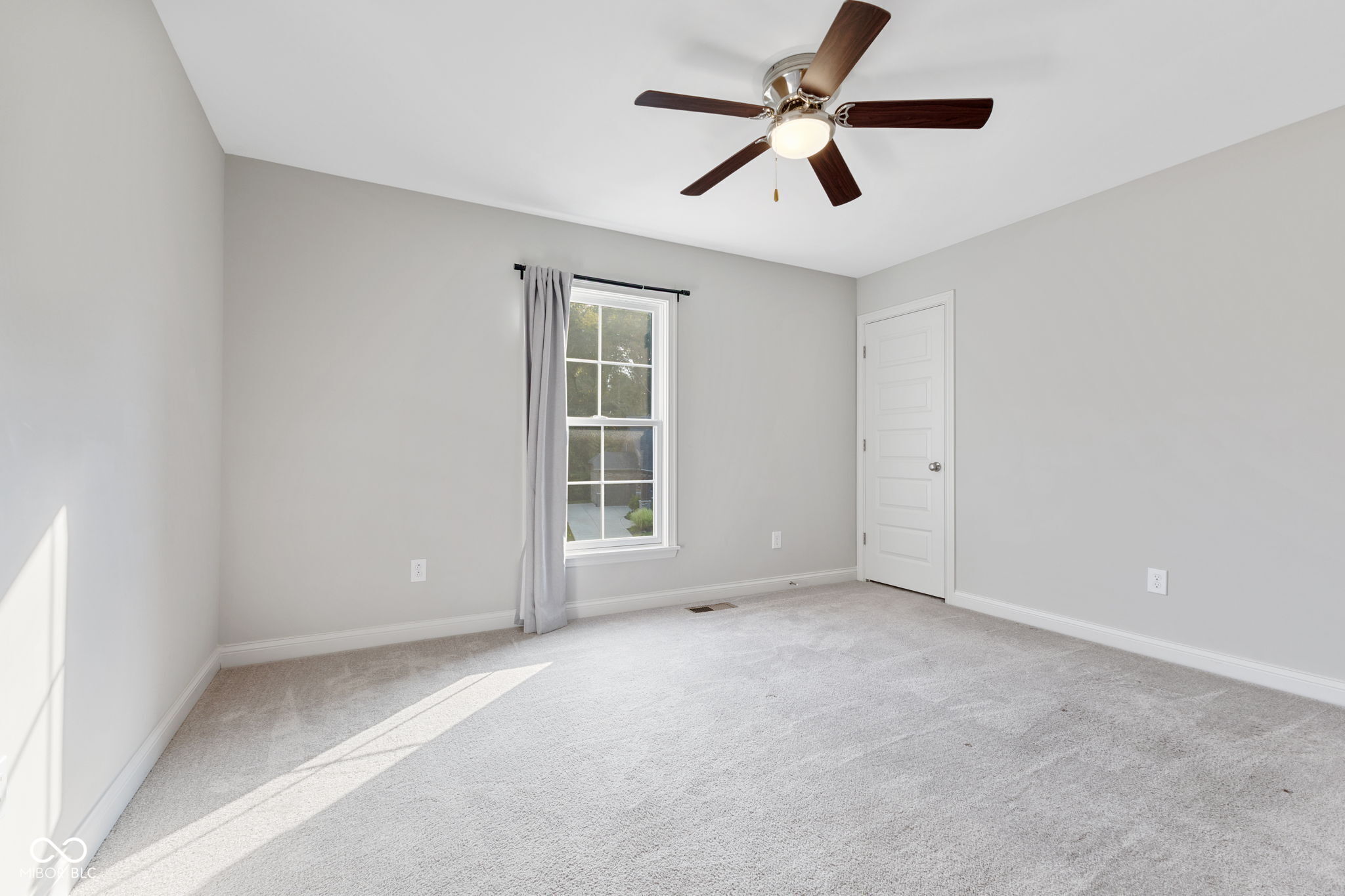 Fishers, Indiana, 46037, United States, 5 Bedrooms Bedrooms, ,4 BathroomsBathrooms,Residential,For Sale,1973782