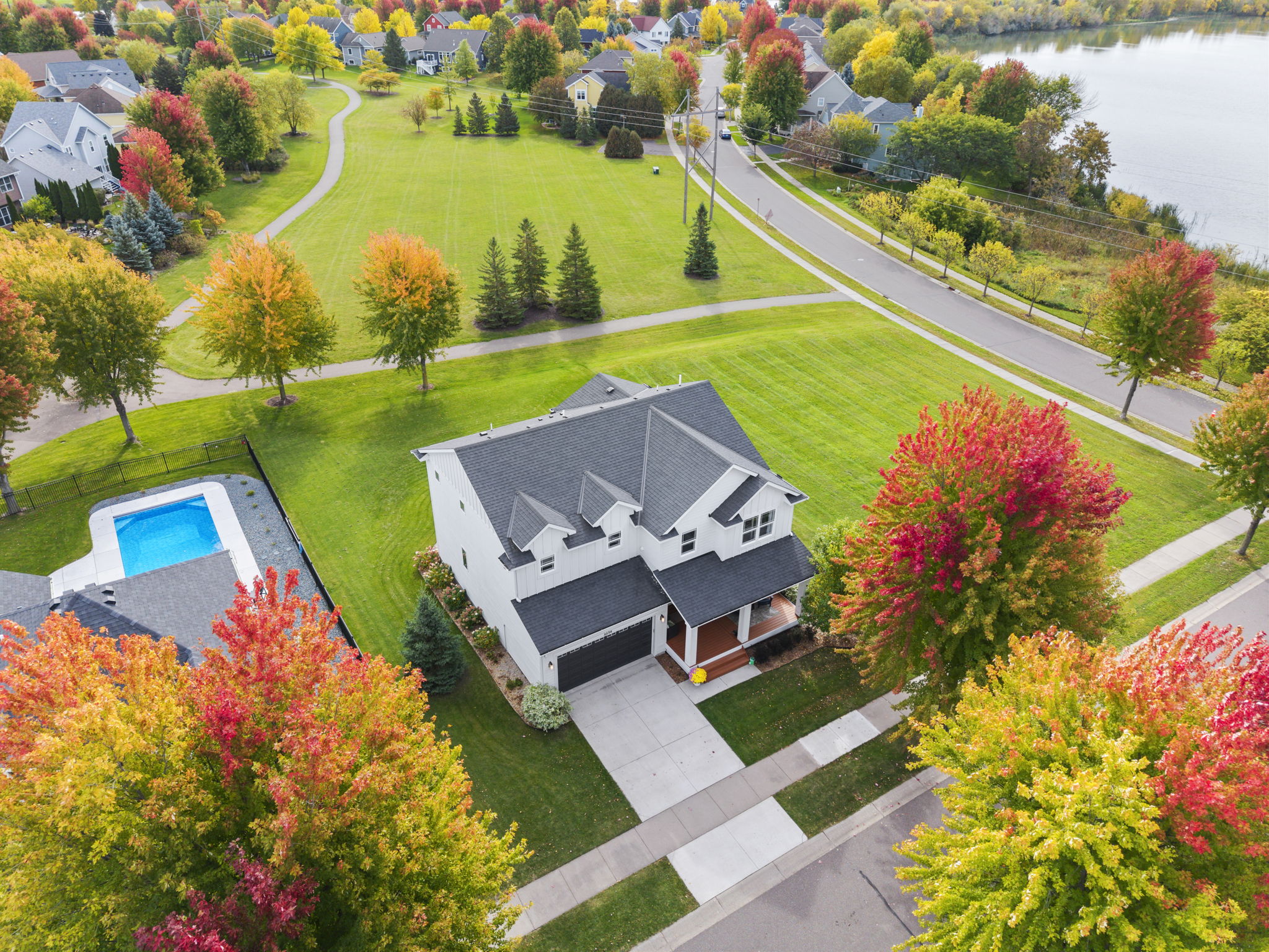 Contemporary Farmhouse Charm in Coveted Towne Lakes - 物件實景
