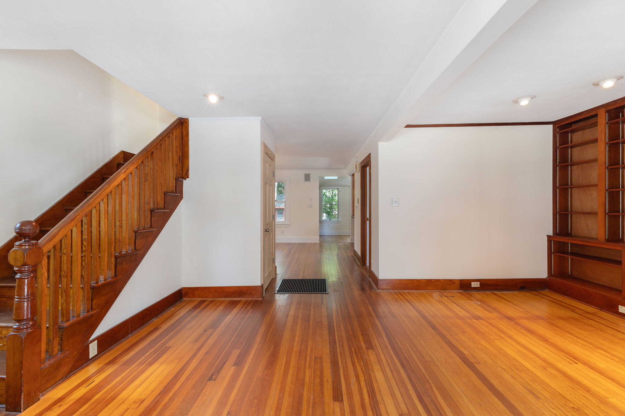  6 Pinewood Avenue, Saratoga Springs, NY, 12866 - 物件實景