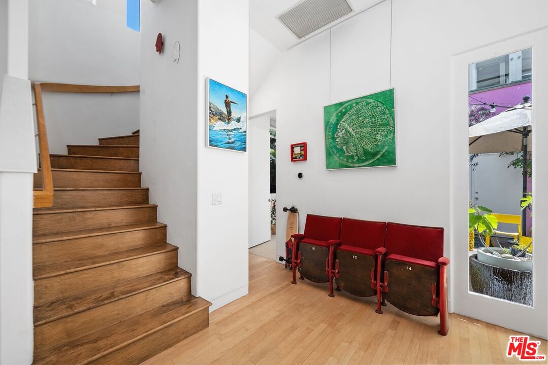 Venice, California, 90291, United States, 4 Bedrooms Bedrooms, ,4 BathroomsBathrooms,Residential,For Sale,1926607
