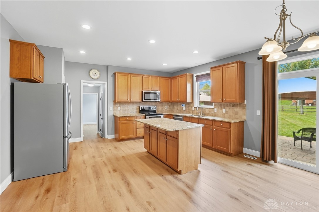 Clearcreek Twp, Ohio, 45458, United States, 4 Bedrooms Bedrooms, ,4 BathroomsBathrooms,Residential,For Sale,1966206