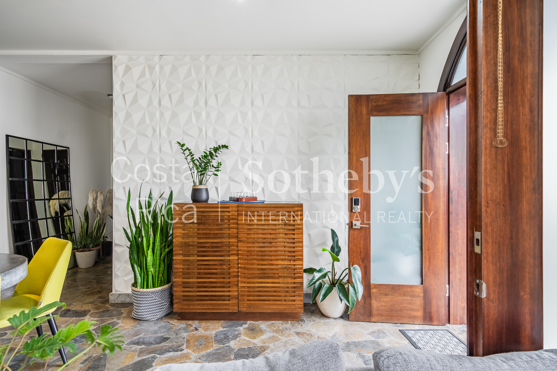  Stone Rock House And Apartment - 物件實景