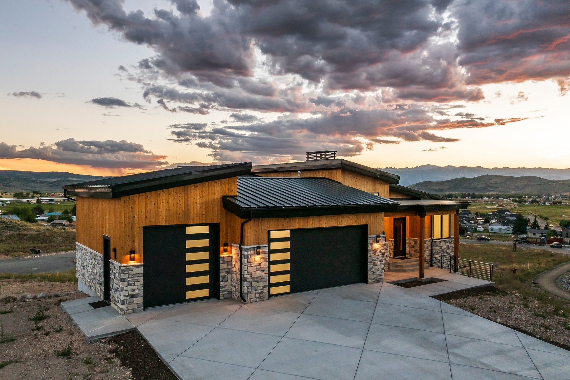  New Build Mountain Modern Home with Expansive Views - 物件實景
