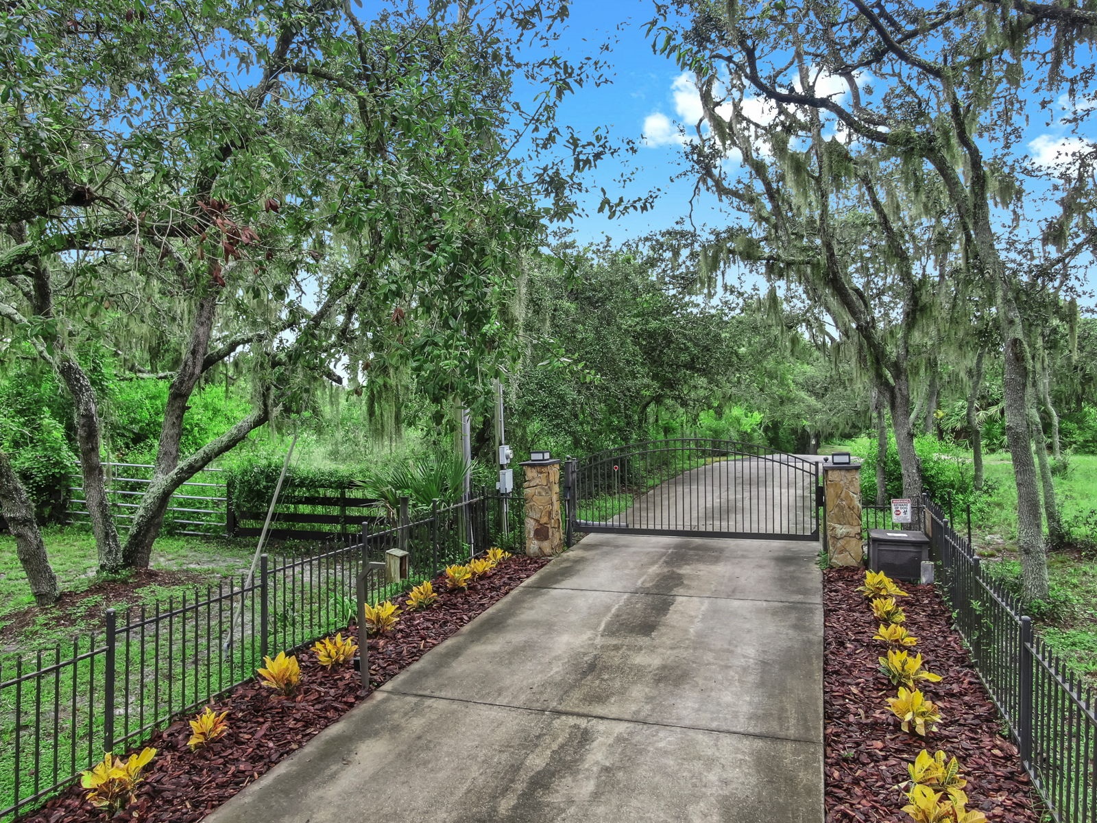 Wimauma, Florida, 33598, United States, 3 Bedrooms Bedrooms, ,2 BathroomsBathrooms,Residential,For Sale,1943495