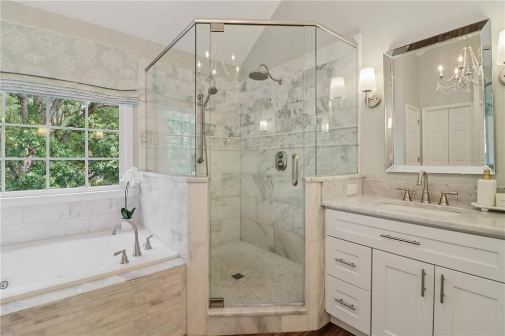 Alpharetta, Georgia, 30009, United States, 5 Bedrooms Bedrooms, ,4 BathroomsBathrooms,Residential,For Sale,1976407