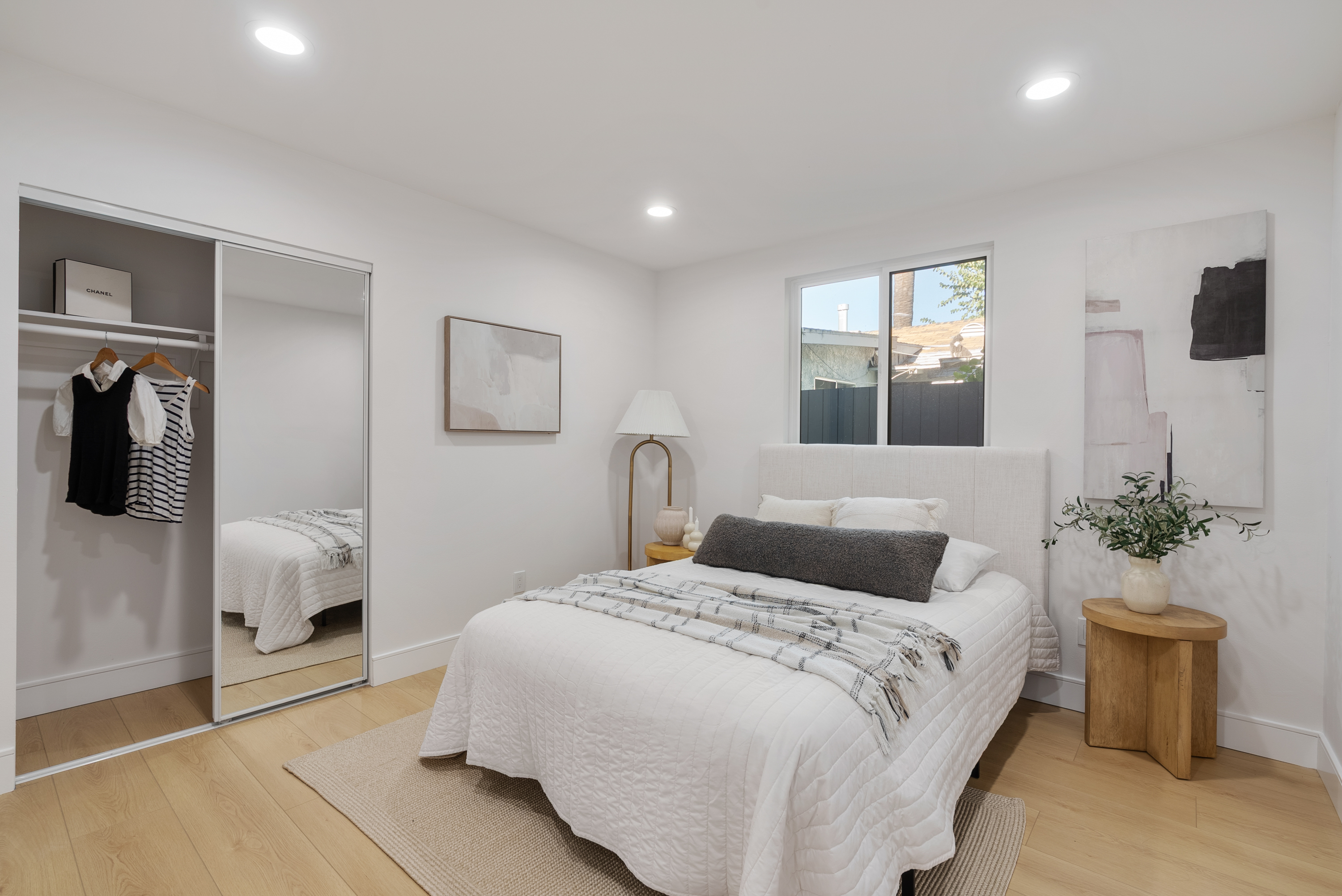  2706  S Cochran Ave - 物件實景