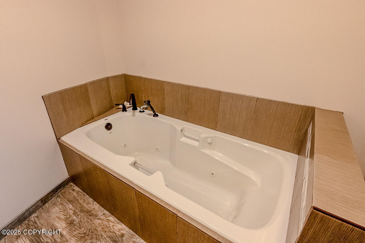 Sterling, Alaska, 99672, United States, 5 Bedrooms Bedrooms, ,6 BathroomsBathrooms,Residential,For Sale,1984481