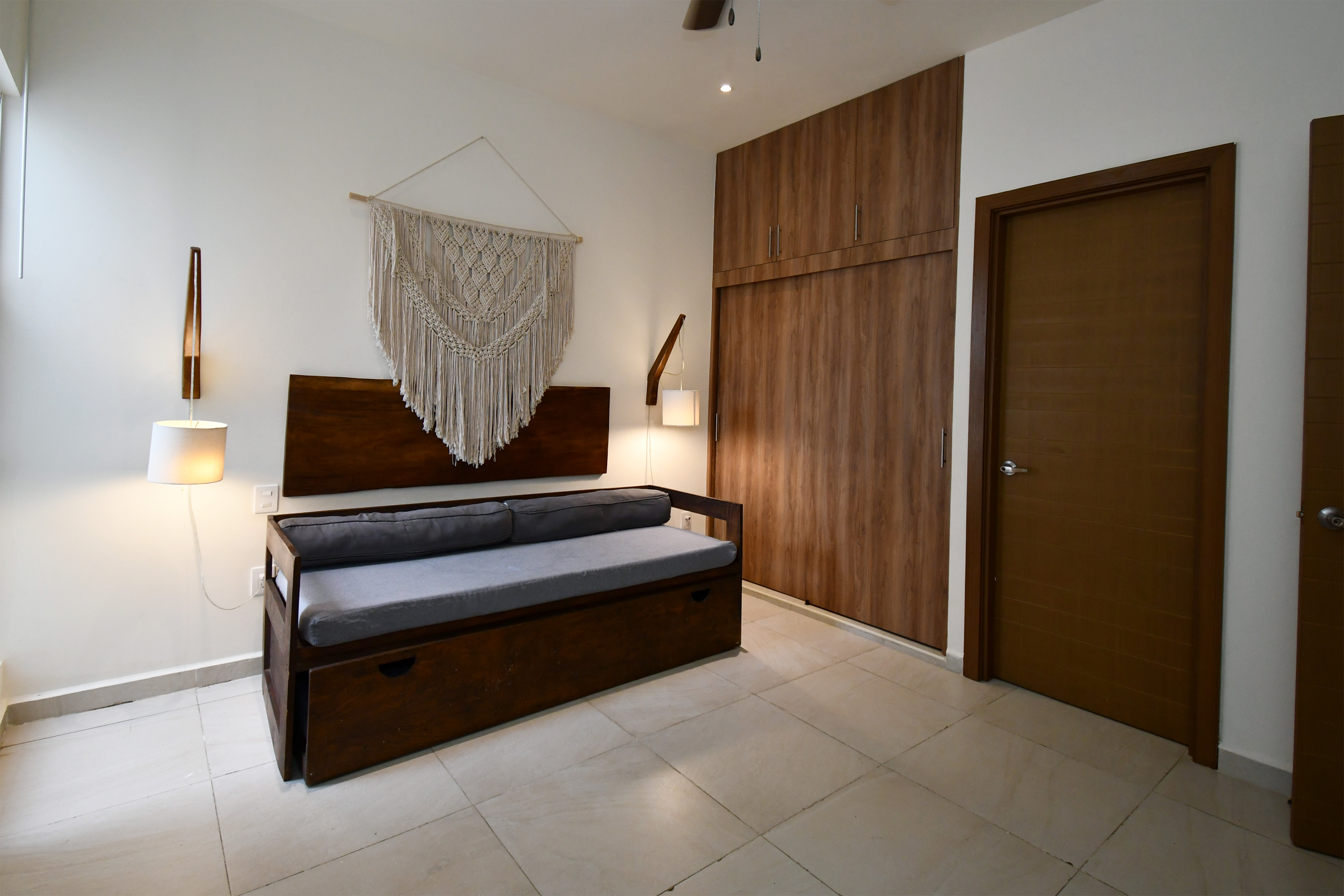  Modern Three-Bedroom Home in Selvanova Coto 3B - 物件實景