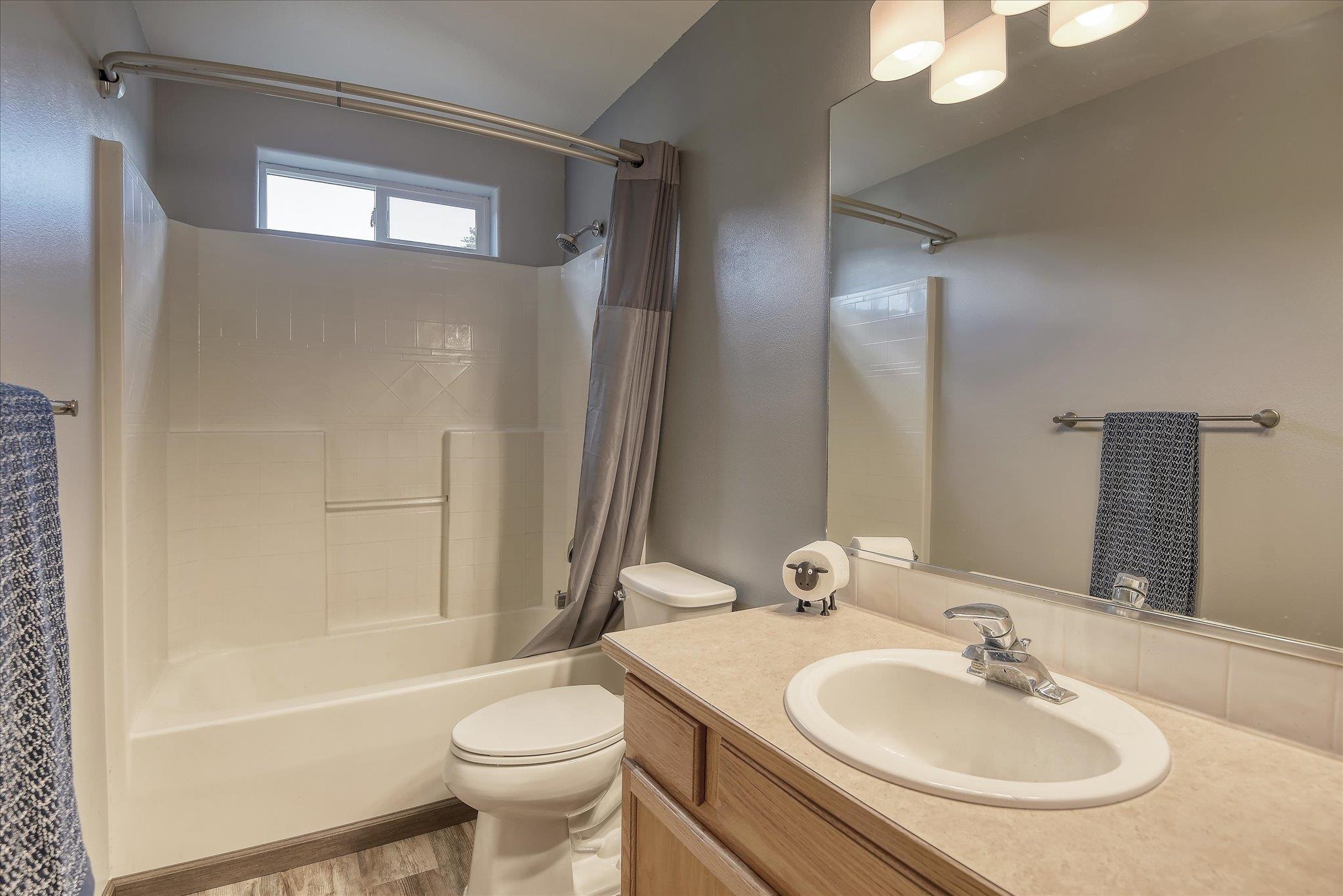 Otis Orchards, Washington, 99027, United States, 5 Bedrooms Bedrooms, ,3 BathroomsBathrooms,Residential,For Sale,1975926