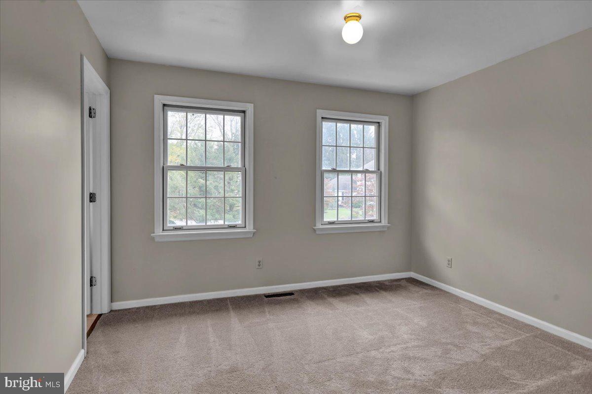 Lebanon, Pennsylvania, 17042, United States, 5 Bedrooms Bedrooms, ,4 BathroomsBathrooms,Residential,For Sale,1965418