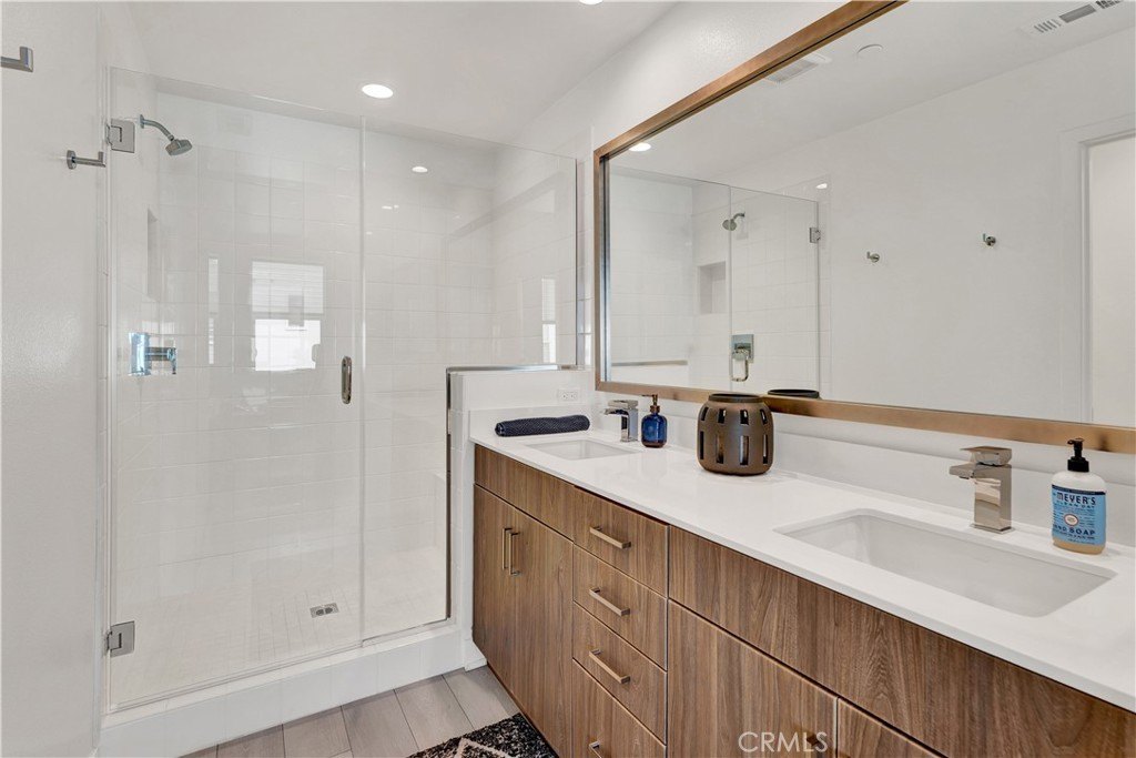 Covina, California, 91723, United States, 3 Bedrooms Bedrooms, ,3 BathroomsBathrooms,Residential,For Sale,1915122