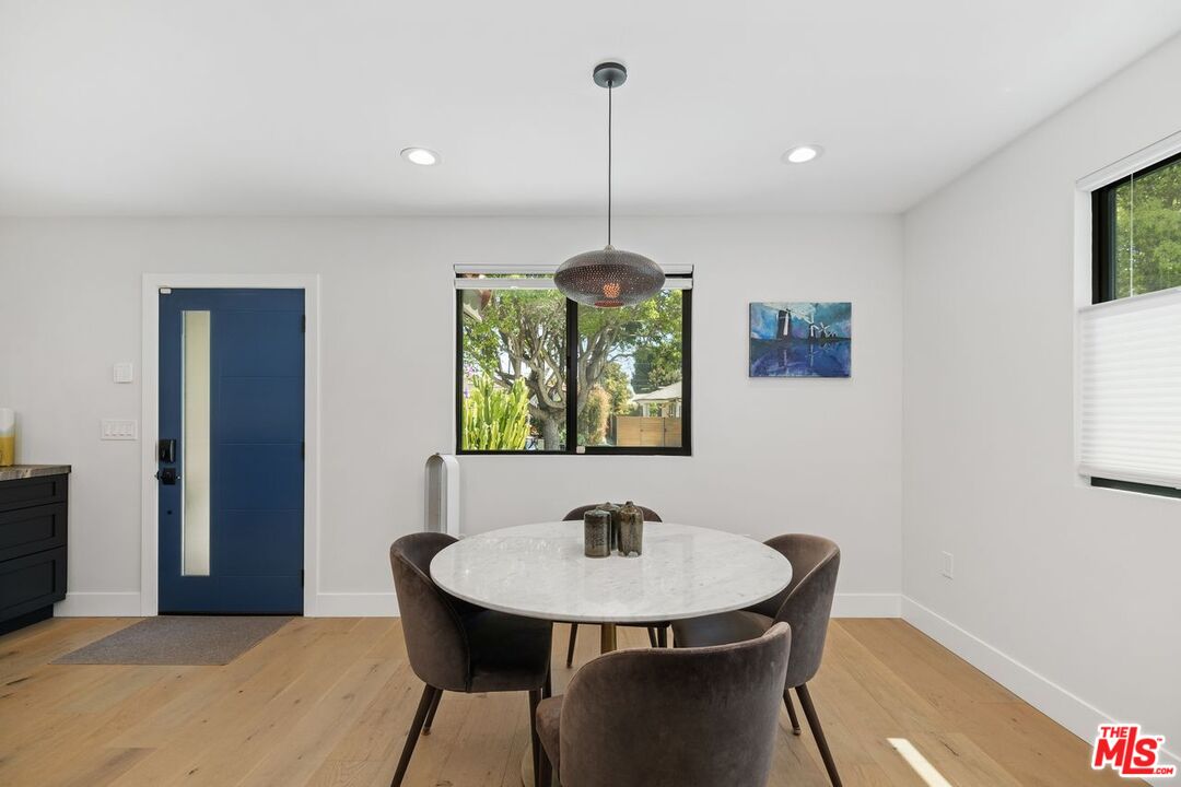 Culver City, California, 90232, United States, 3 Bedrooms Bedrooms, ,2 BathroomsBathrooms,Residential,For Sale,1911213