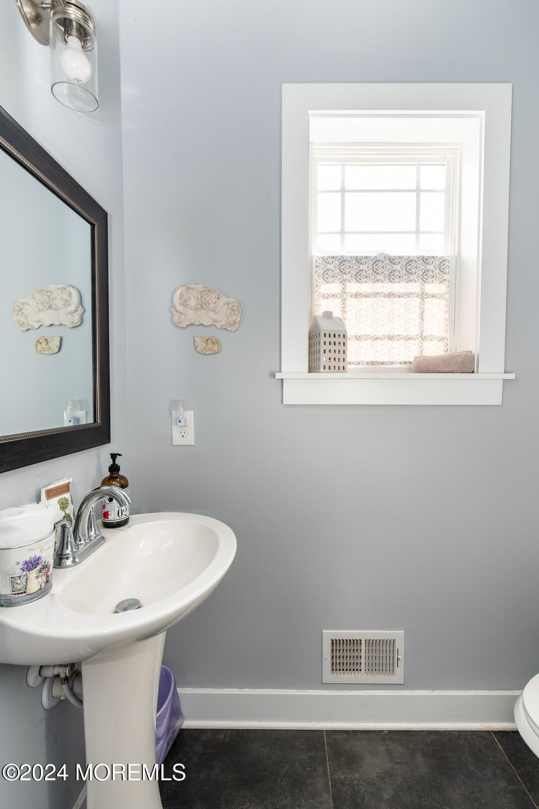 Toms River, New Jersey, 08757, United States, 3 Bedrooms Bedrooms, ,3 BathroomsBathrooms,Residential,For Sale,1974663