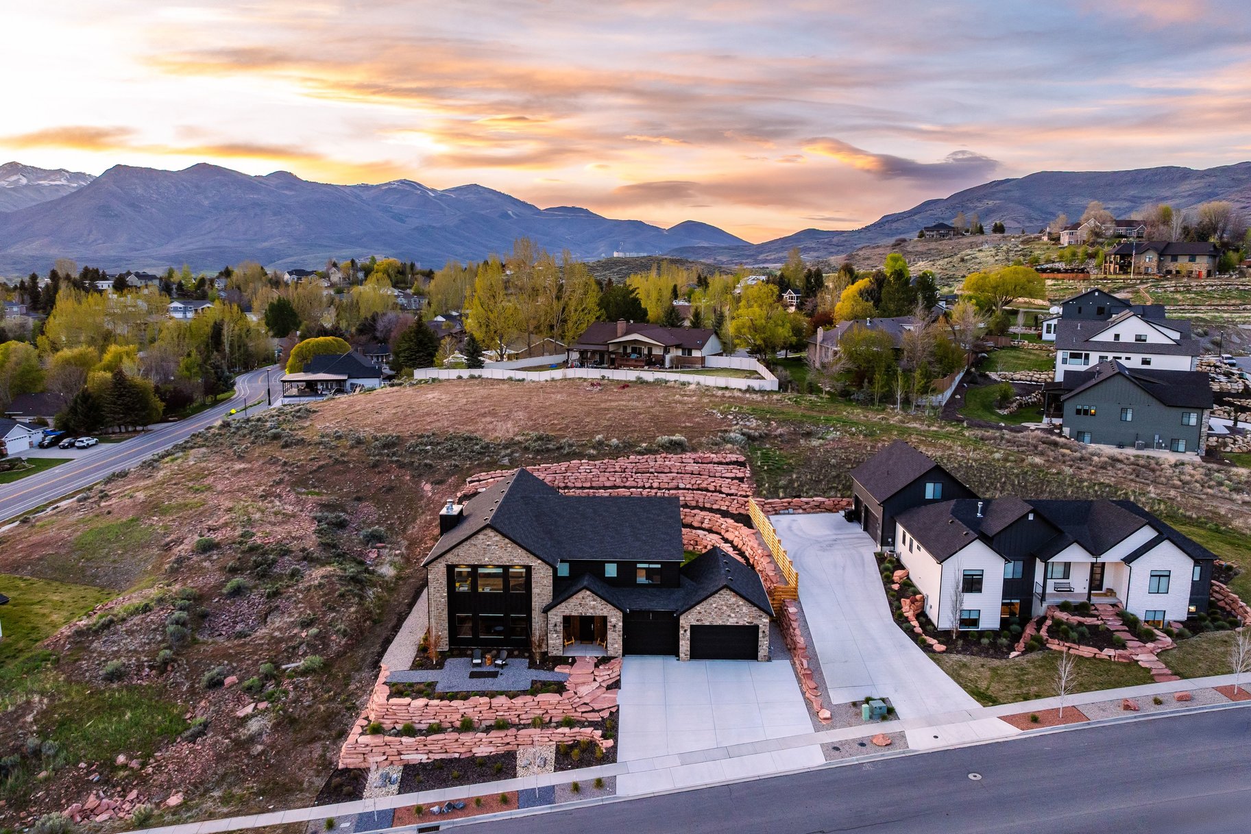  Mountain & Lake Views, Two-Island Chef