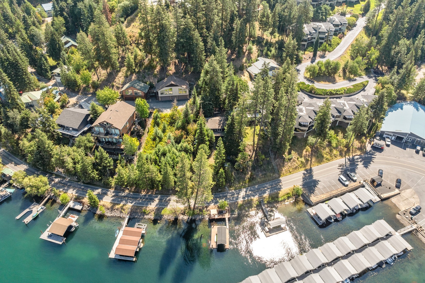  Hayden Lake Close-in w/ Big Potential - 物件實景