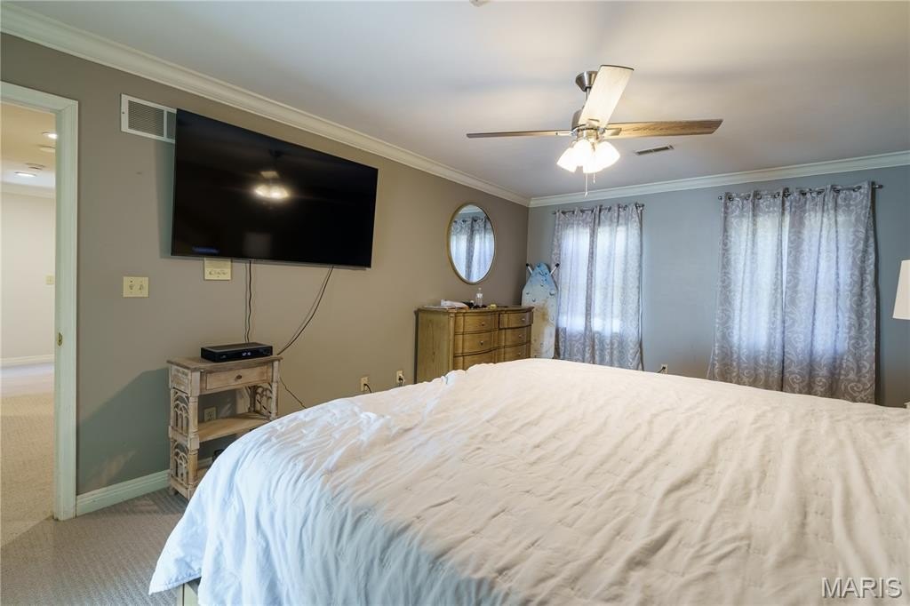 Glen Carbon, Illinois, 62034, United States, 5 Bedrooms Bedrooms, ,4 BathroomsBathrooms,Residential,For Sale,1977133