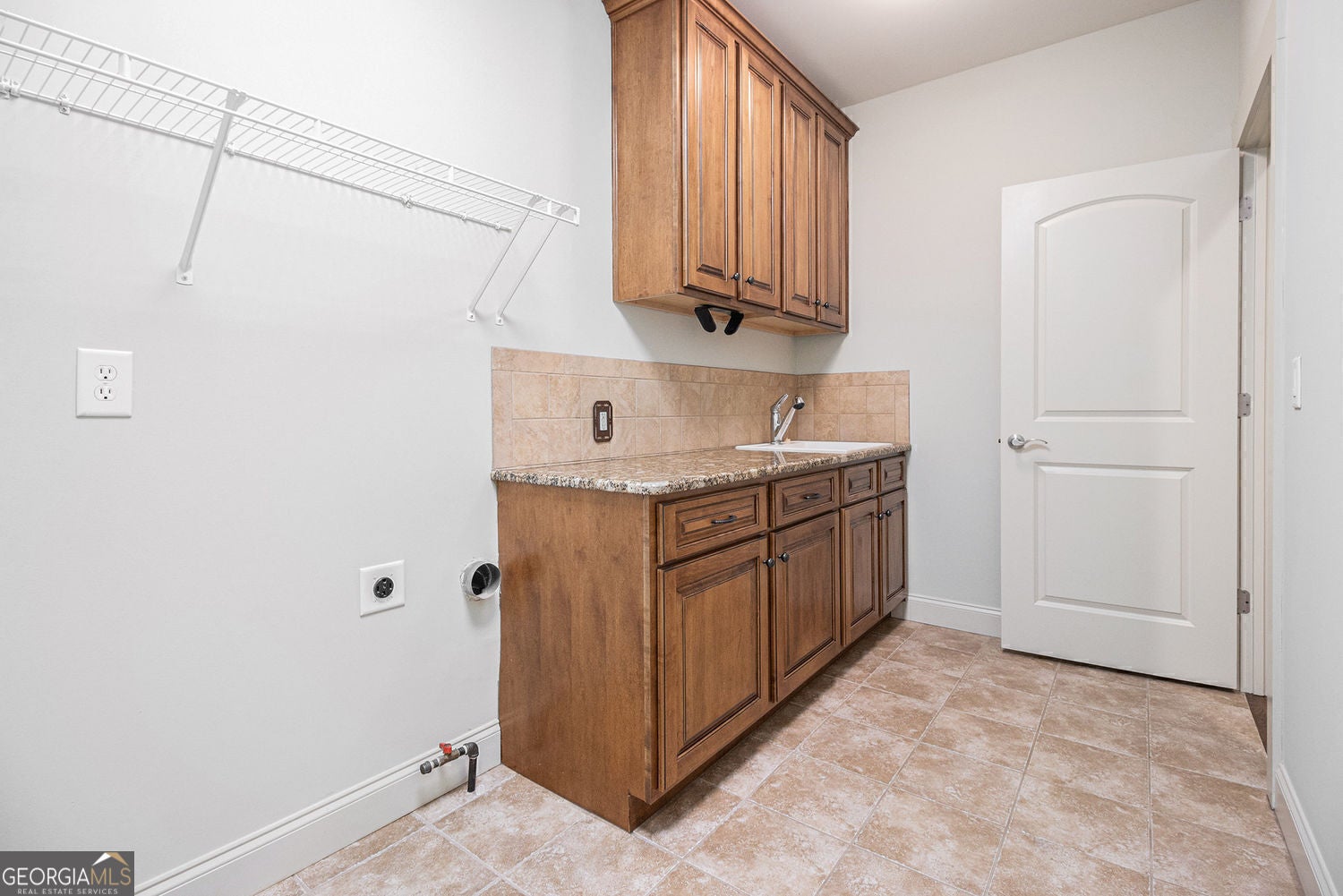 Fayetteville, Georgia, 30215, United States, 4 Bedrooms Bedrooms, ,4 BathroomsBathrooms,Residential,For Sale,1859036
