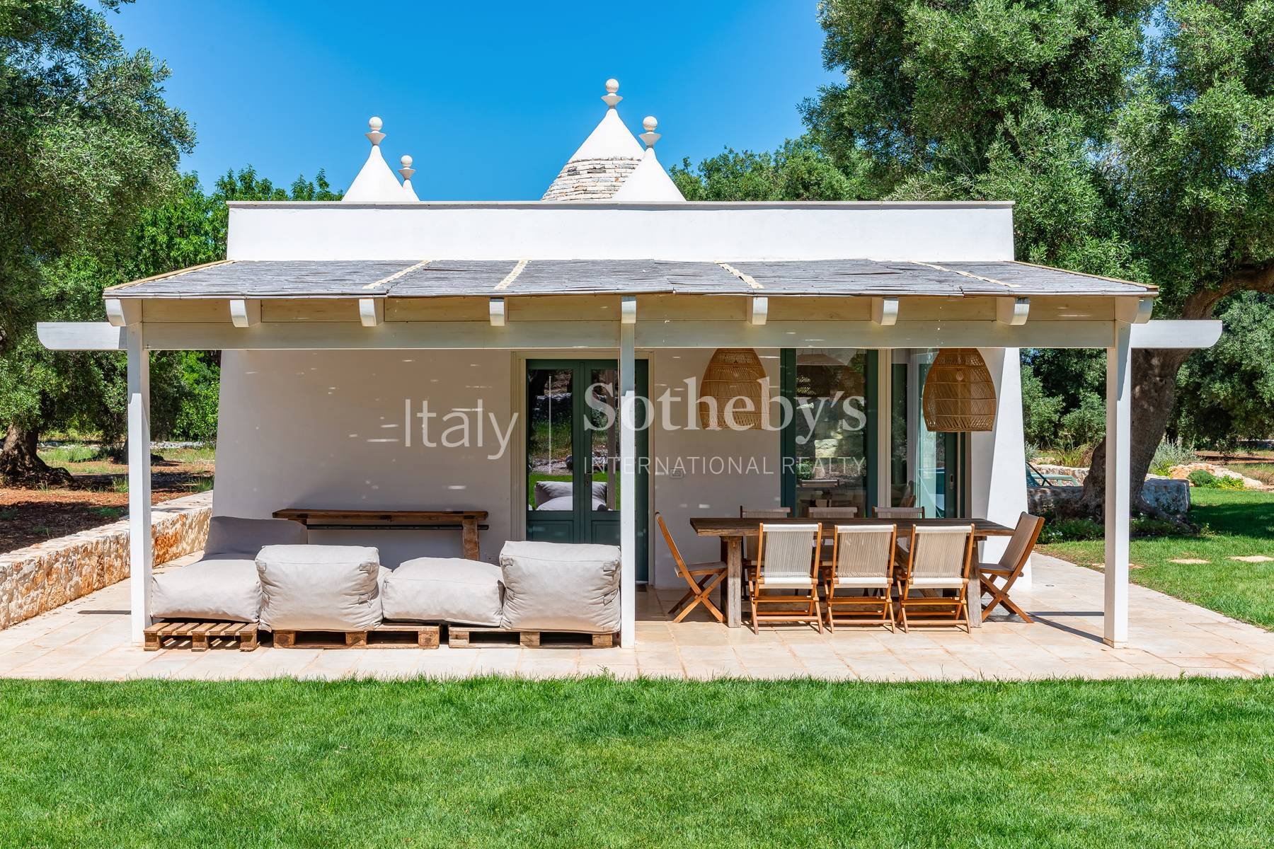  Refined trulli residence with swimming pool surrounded by nature - 物件實景
